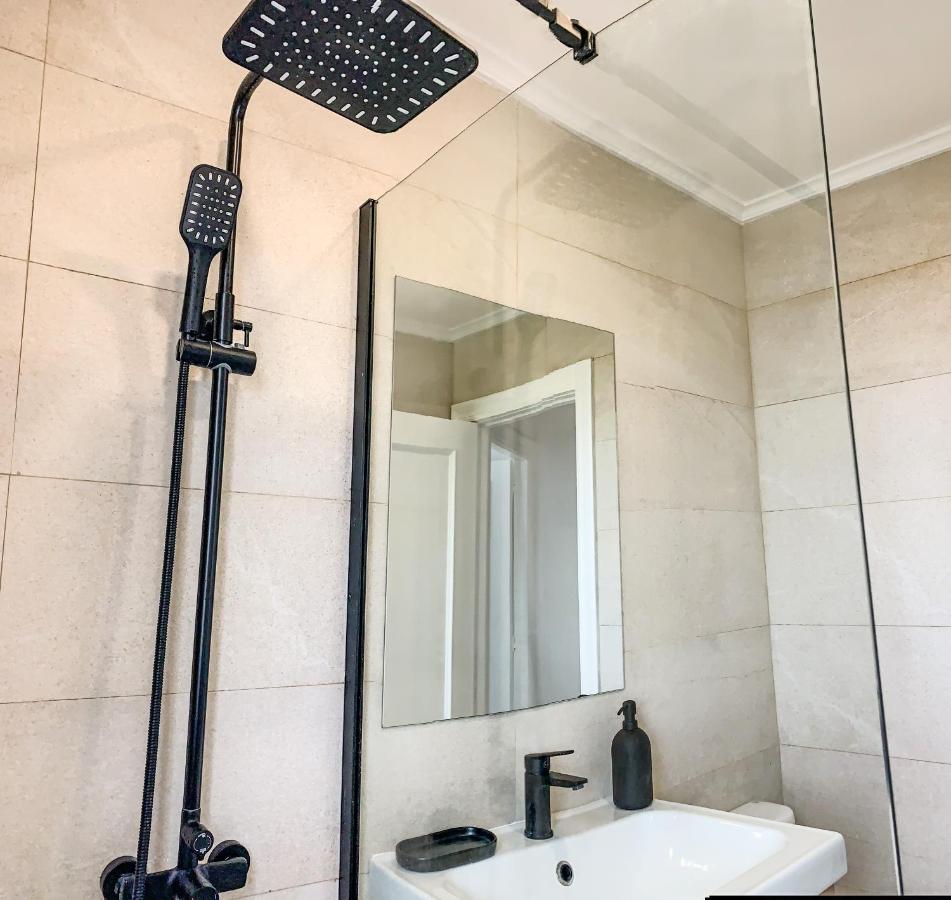 Acogedor Apartamento Con Terraza Y Parking Publico En Comillas Eksteriør bilde