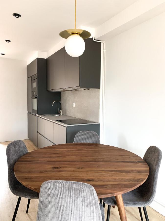 Acogedor Apartamento Con Terraza Y Parking Publico En Comillas Eksteriør bilde